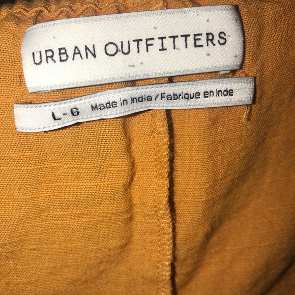 Urban Outfitters Mustard Maxi - Picture 3 of 4